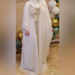 Elegant Ivory and Gold Women's Kaftan/Dress